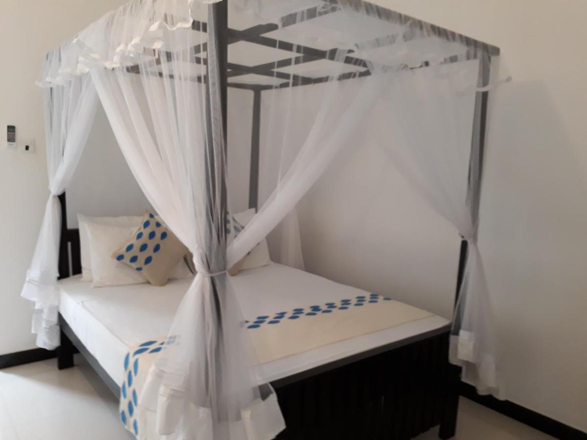 Apna Homestay Apartments Unawatuna Exterior foto