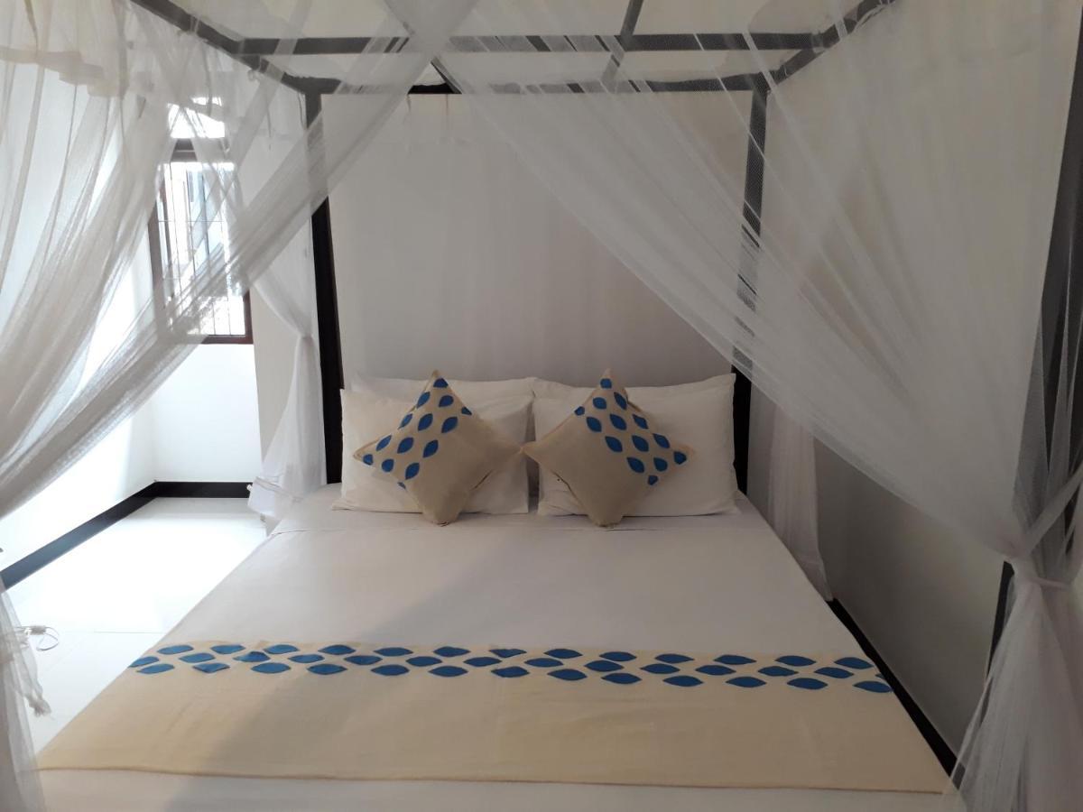 Apna Homestay Apartments Unawatuna Exterior foto