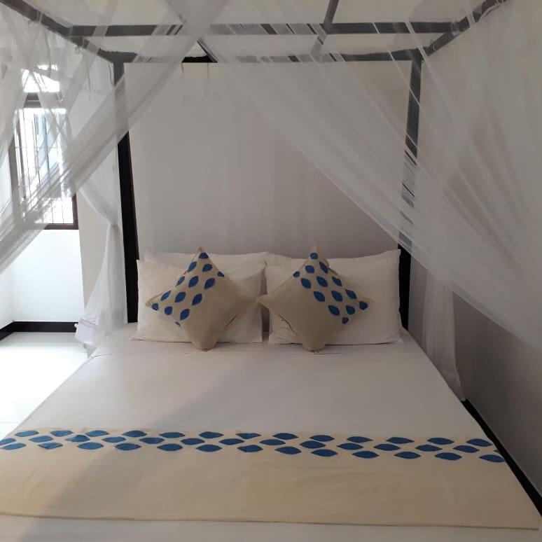 Apna Homestay Apartments Unawatuna Exterior foto